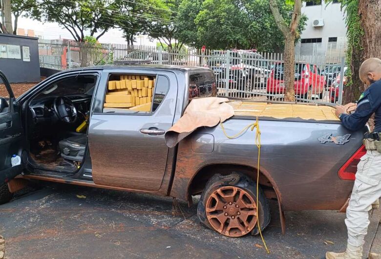 HILUX MACONHA
